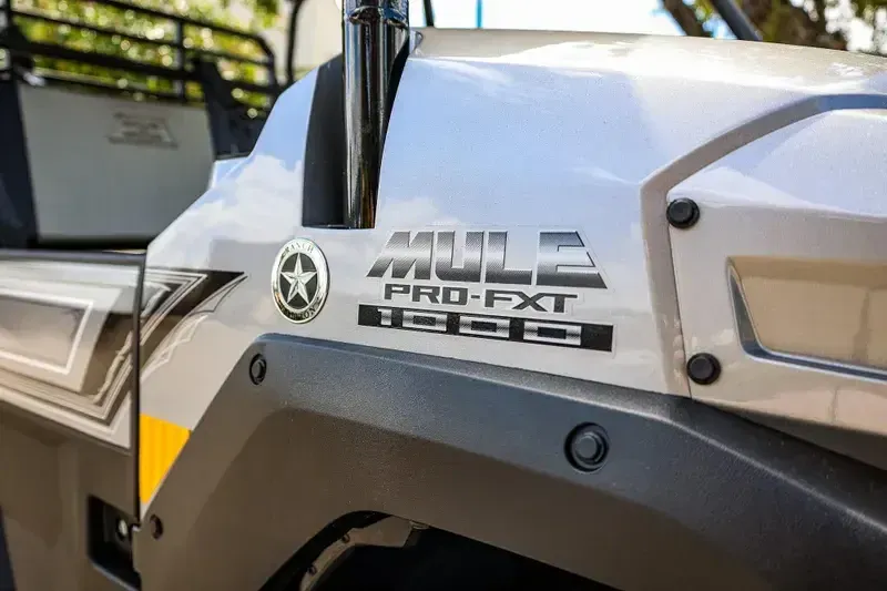 NEW 2026 KAWASAKI MULE PROFXT 1000 LE RANCH EDITION Image 10