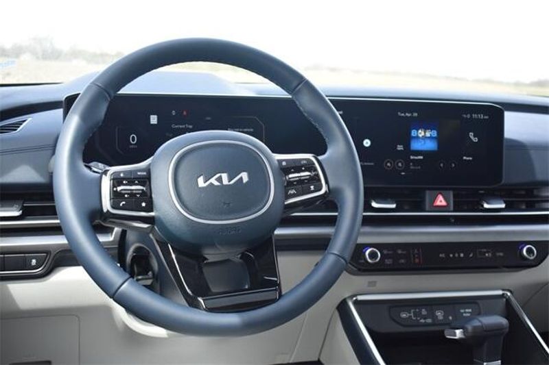 2025 Kia Carnival SX PrestigeImage 20