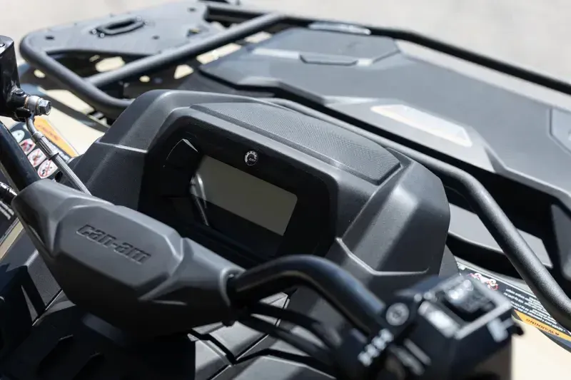 NEW 2026 CAN-AM OUTLANDER PRO HD7 Image 10