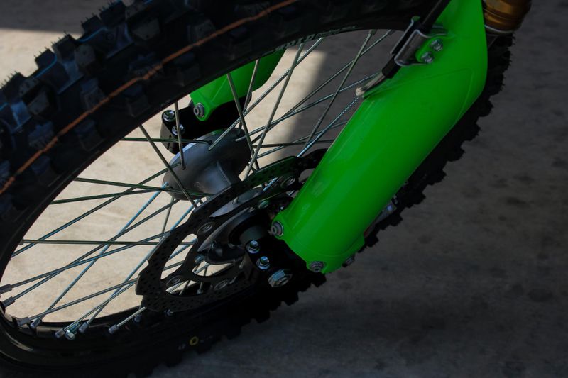 2025 Kawasaki KX450SR LIME GREEN Image 16