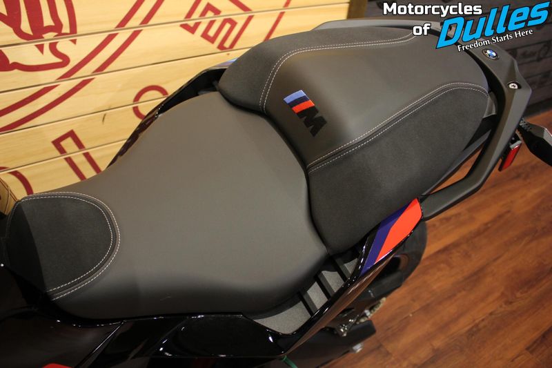 New 2026 BMW M1000XR Image 15