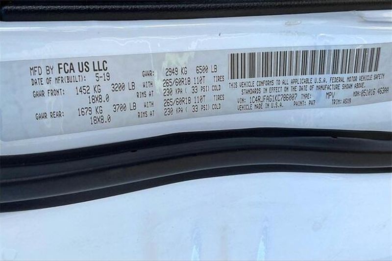 Used 2019 Jeep Grand Cherokee Laredo EImage 33