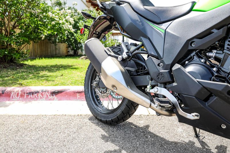 2025 Kawasaki VERSYSX 300  CANDY LIME GREEN AND METALLIC FLAT SPARK BLACK Image 11