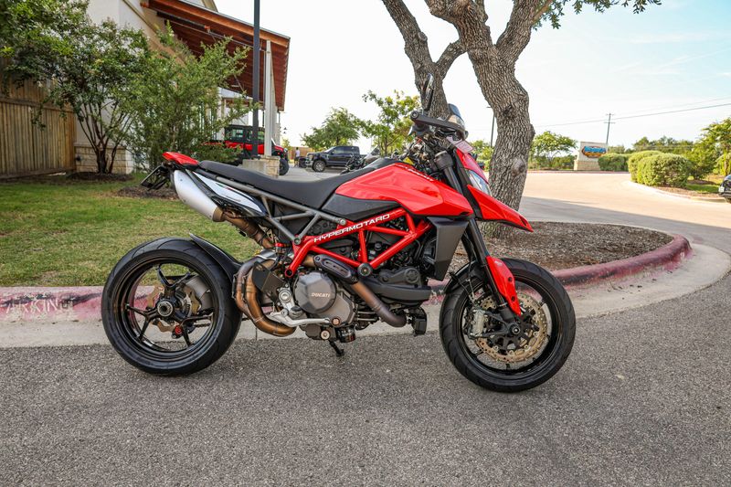 USED 2020 DUCATI HYPERMOTARD 950 SP Image 7