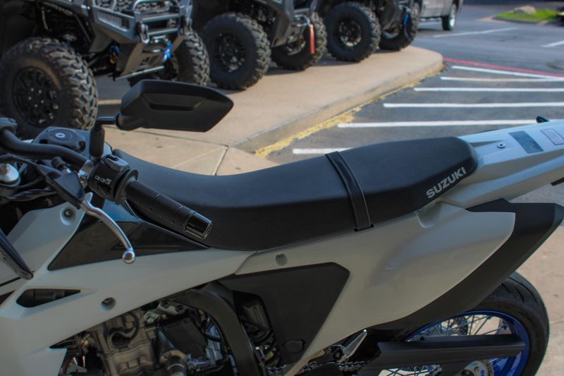NEW 2025 SUZUKI DRZ4SM Image 16