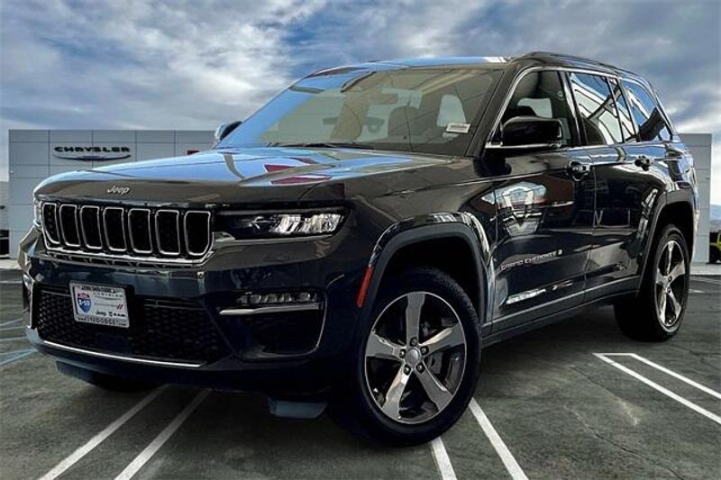 2025 Jeep Grand Cherokee Limited 4x4Image 1