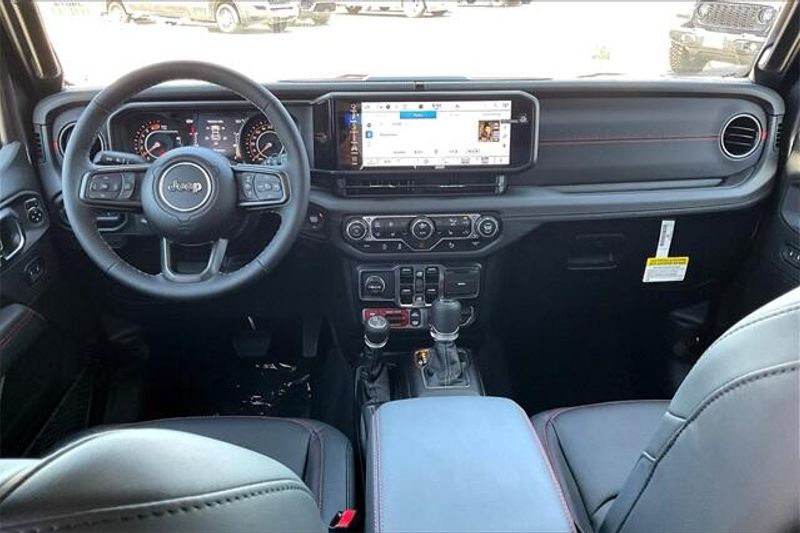 New 2025 Jeep Wrangler 4-door RubiconImage 4