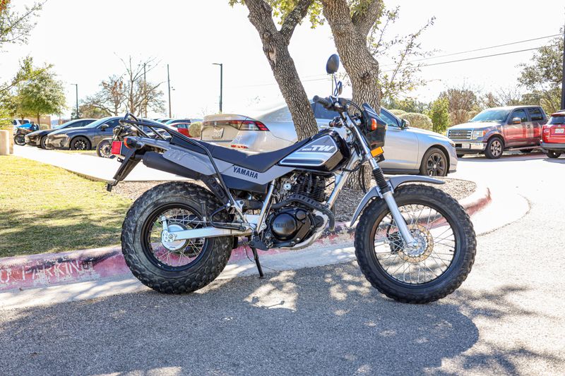 USED 2022 YAMAHA TW200 Image 10