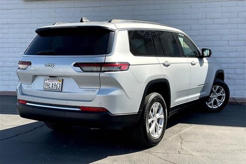 Used 2023 Jeep Grand Cherokee L LimitedImage 13