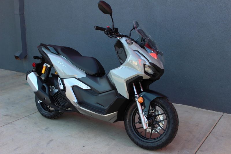 New 2026 Honda ADV160 Image 8