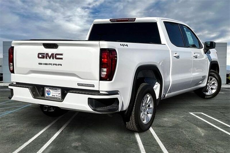 Used 2024 GMC Sierra 1500 ElevationImage 13