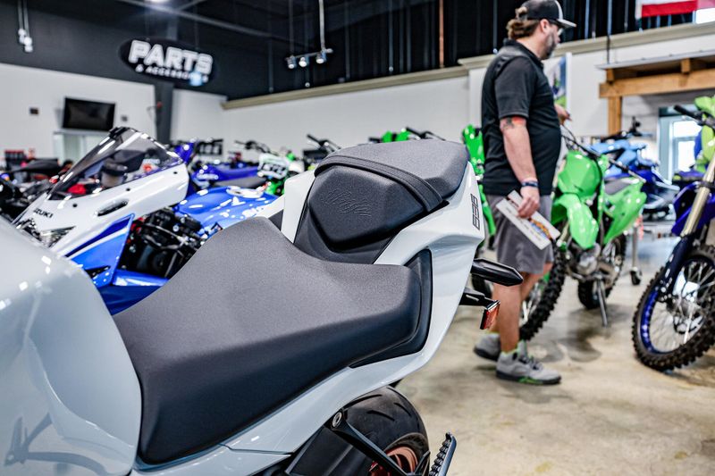 New 2025 Kawasaki NINJA ZX6R ABS Image 7