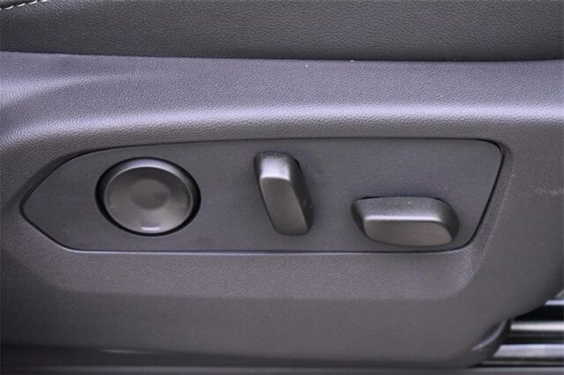 New 2026 Chevrolet Tahoe PremierImage 14