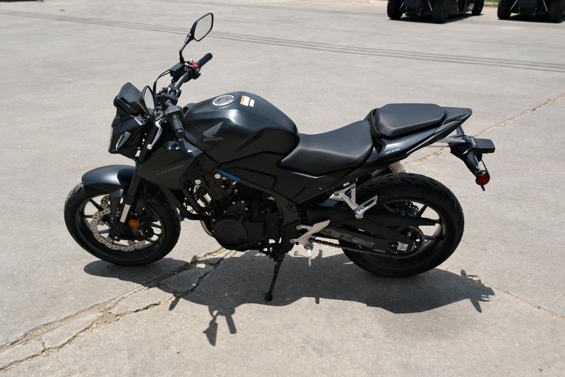 2025 Honda CB500F  MATTE BLACK METALLIC Image 7