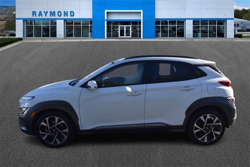 2022 Hyundai Kona LimitedImage 6