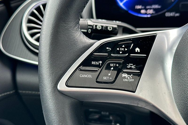 2023 Mercedes-Benz EQE 350+ SUVImage 28