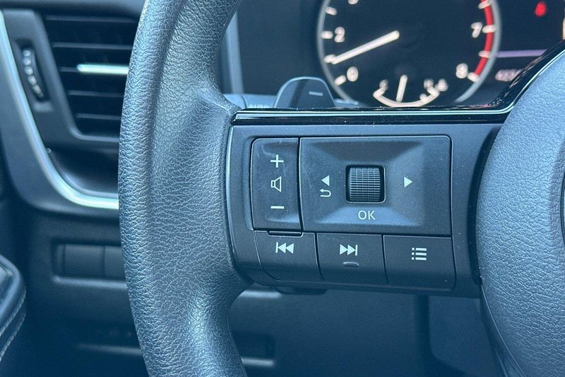 Used 2023 Nissan Rogue SVImage 27