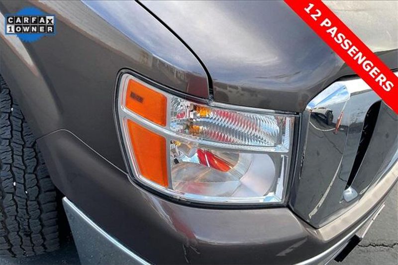 Used 2018 Nissan NV Passenger NV3500 HD SLImage 26