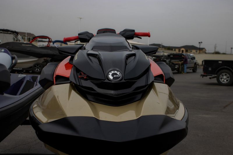 2025 SEADOO RXPX 325 WITH SOUND SYSTEM METALLIC TAN AND LAVA RED Image 7