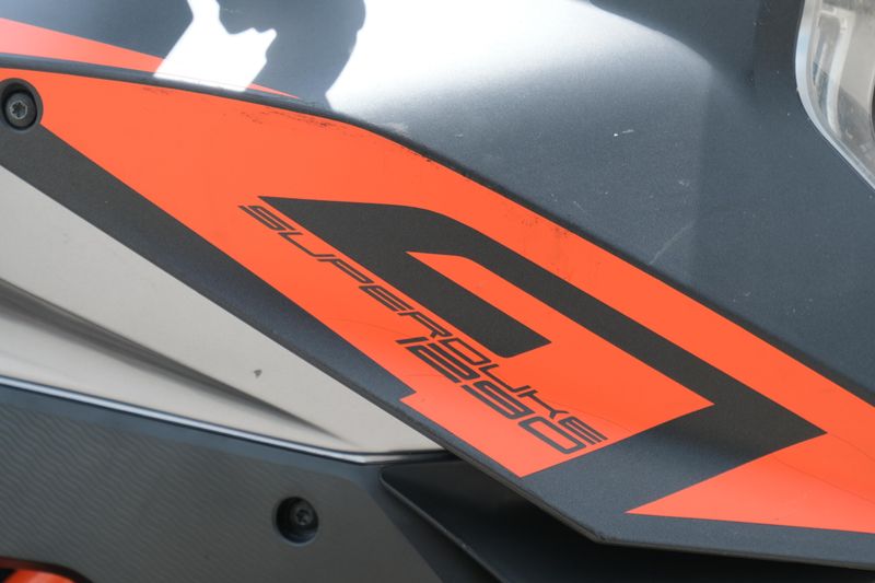 2016 KTM 1290 SUPER DUKE GREY AND ORANGE Image 28