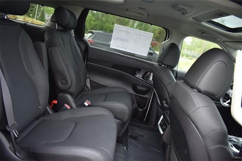 2025 Kia Carnival Hybrid SX PrestigeImage 16