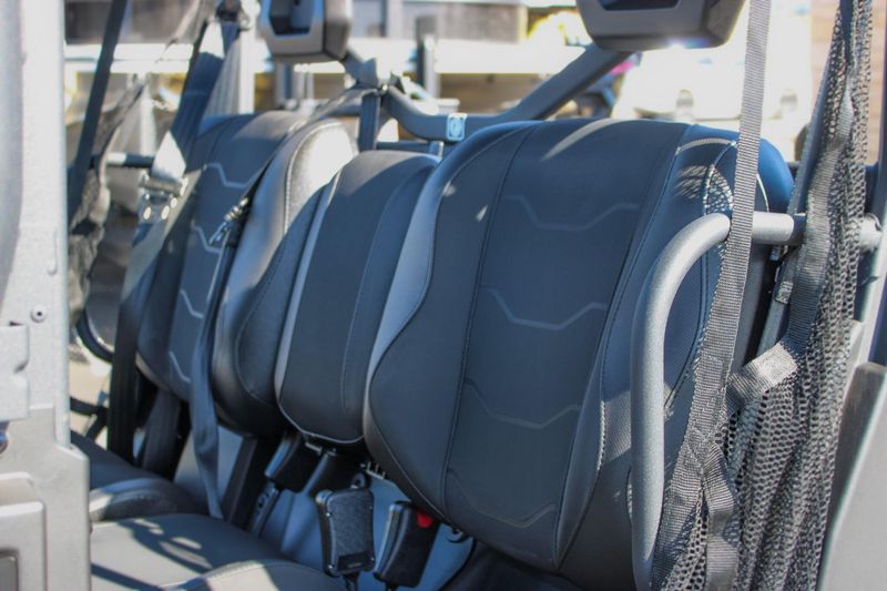 NEW 2025 CAN-AM DEFENDER MAX XT HD9 Image 15