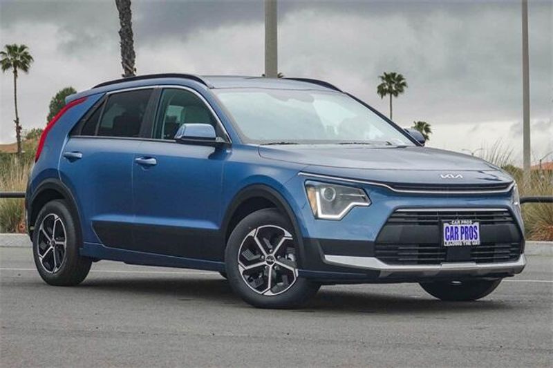 New 2025 Kia Niro EXImage 2