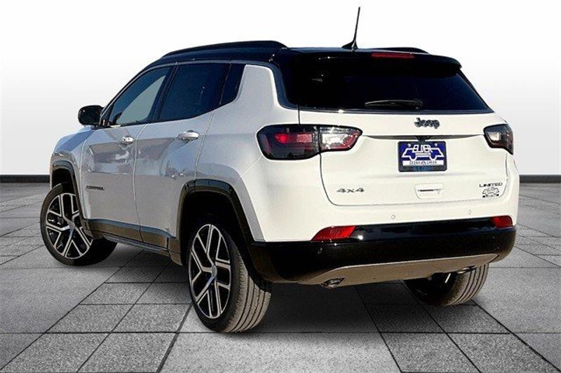 2024 Jeep Compass Limited 4x4Image 3
