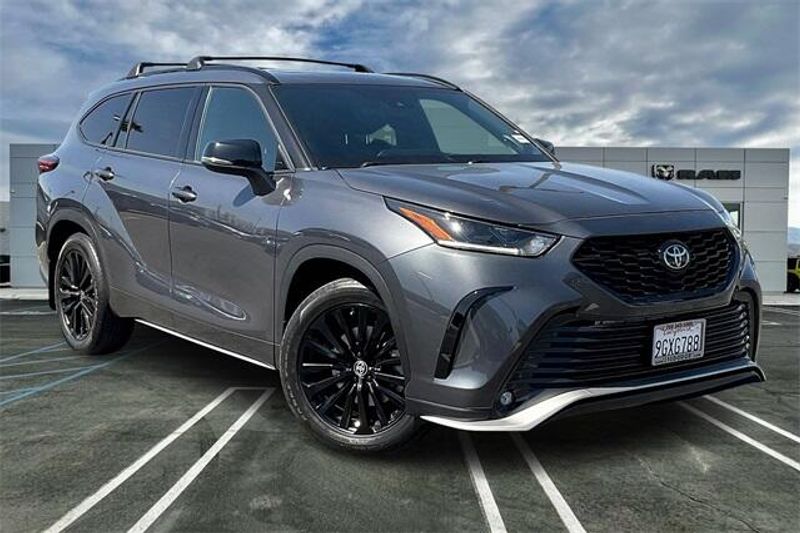 Used 2023 Toyota Highlander XSEImage 12