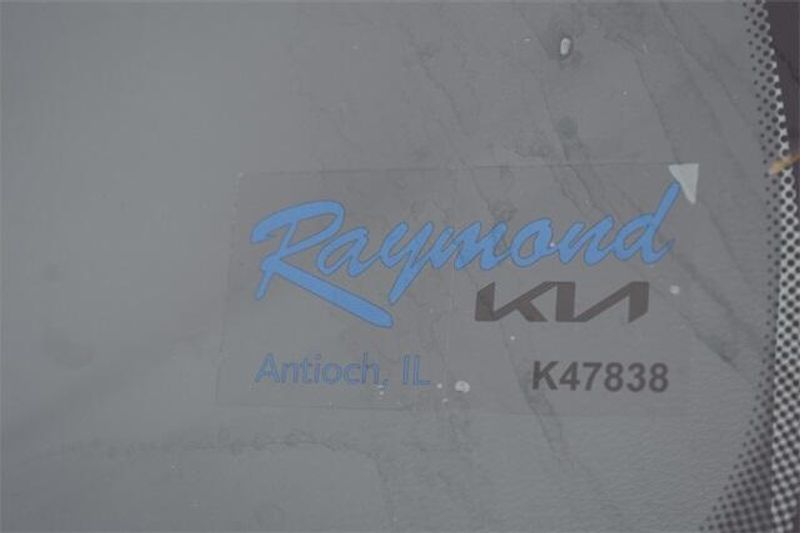 New 2025 Kia Soul LXImage 30