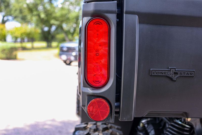 USED 2025 CAN-AM DEFENDER MAX LONE STAR HD10 Image 23