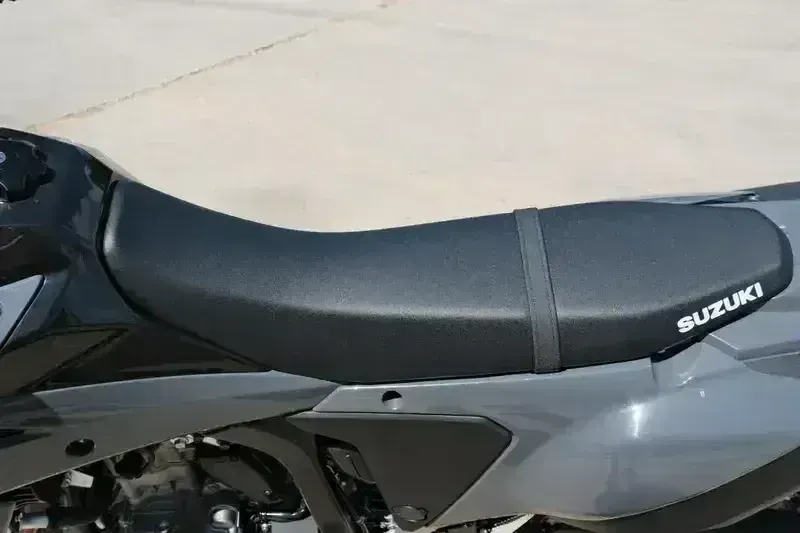 NEW 2025 SUZUKI DR-Z4S Image 9