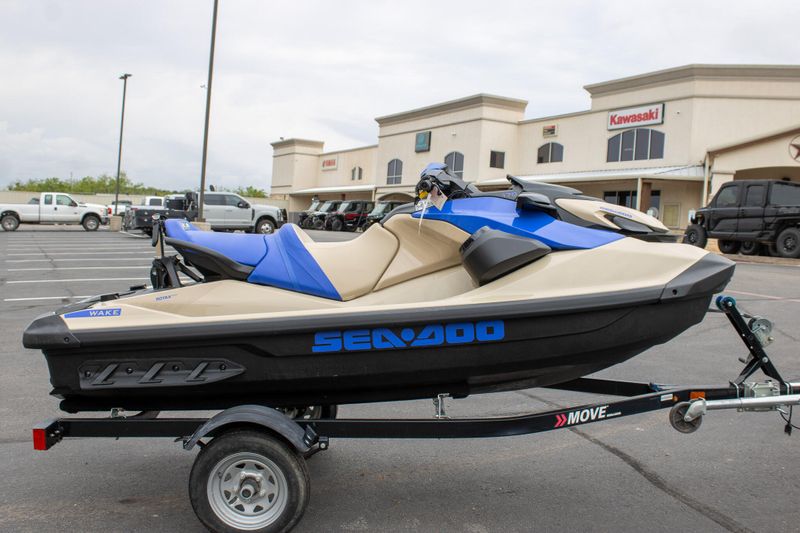 NEW 2026 SEADOO WAKE 170 WITH SOUND SYSTEM Image 3
