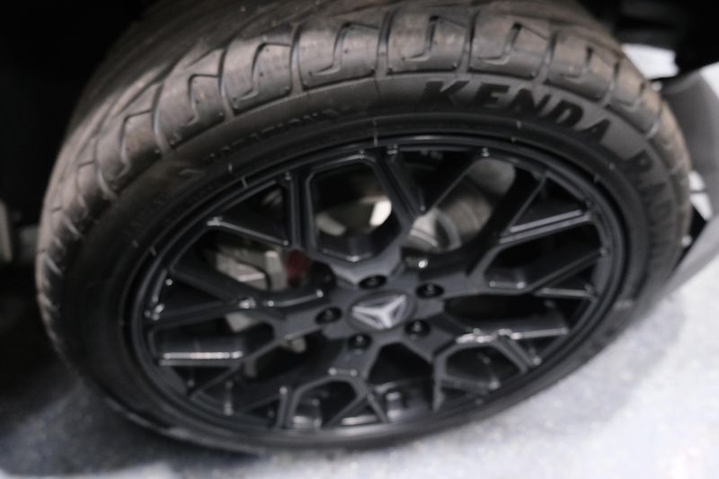 NEW 2025 POLARIS SLINGSHOT SL AUTODRIVE  in a JET BLACK exterior color. Family PowerSports (877) 886-1997 familypowersports.com 