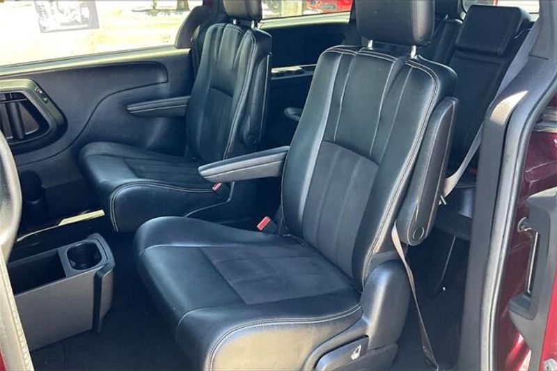 2019 Dodge Grand Caravan SXTImage 25