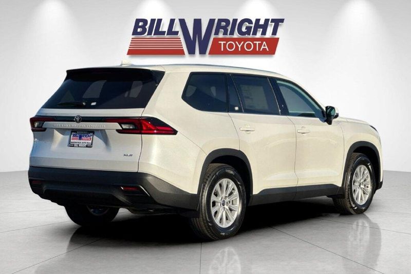 New 2026 Toyota Grand Highlander XLEImage 3