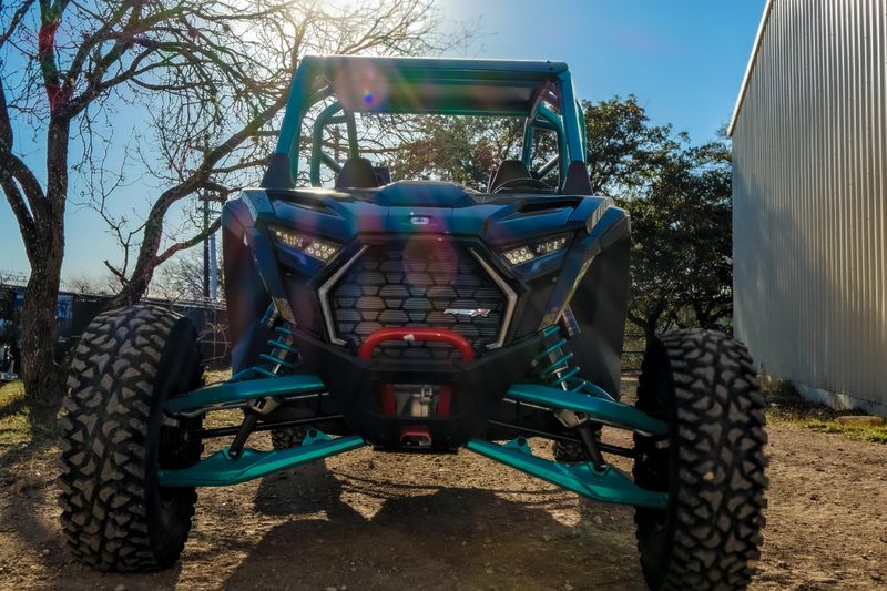 2025 Polaris RZR PRO R 4 ULTIMATE BLACK CRYSTAL AND RADIANT GREENImage 2