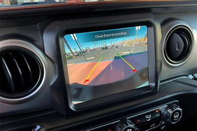 2021 Jeep Gladiator Image 21