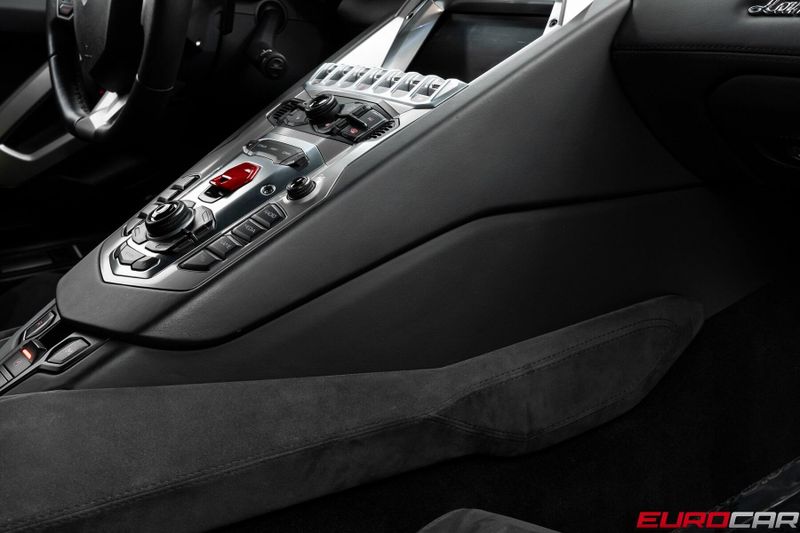 2015 Lamborghini Aventador *FRONT AXLE LIFT * IMMACULATE CONDITION*Image 33