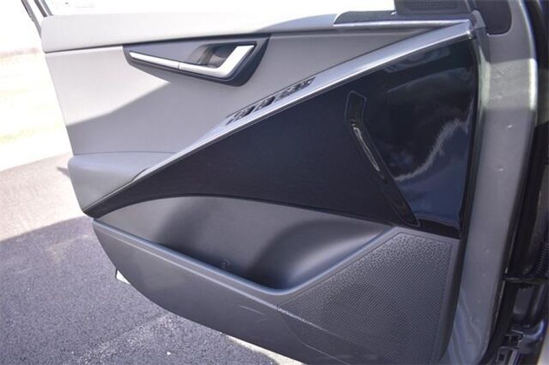 New 2025 Kia Niro EX TouringImage 33