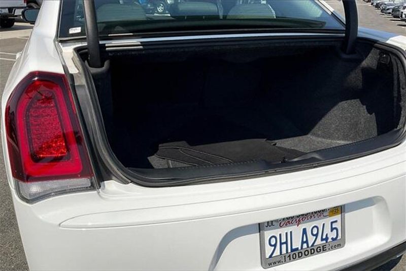 Used 2023 Chrysler 300 TouringImage 34