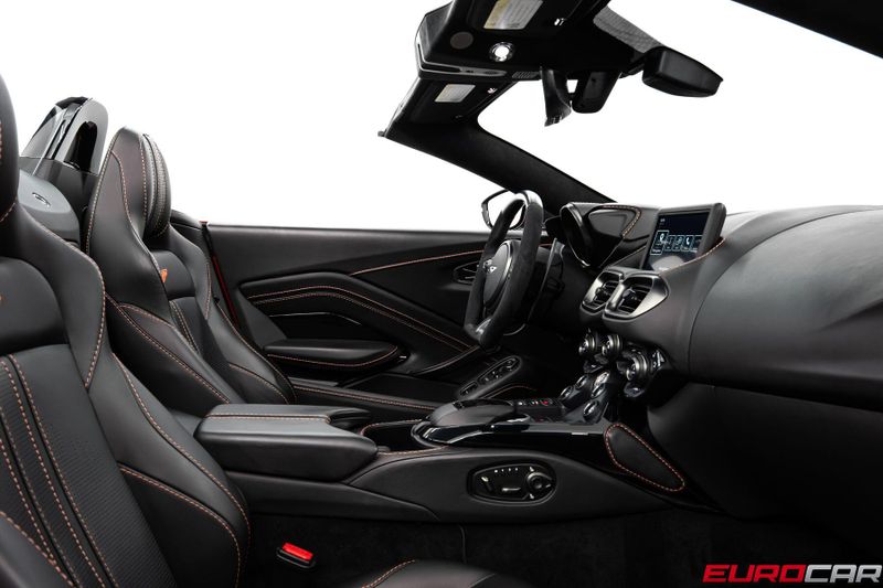 2022 Aston Martin Vantage Roadster *SPECIAL FACTORY PAINT * IMMACULATE CONDITION*Image 37