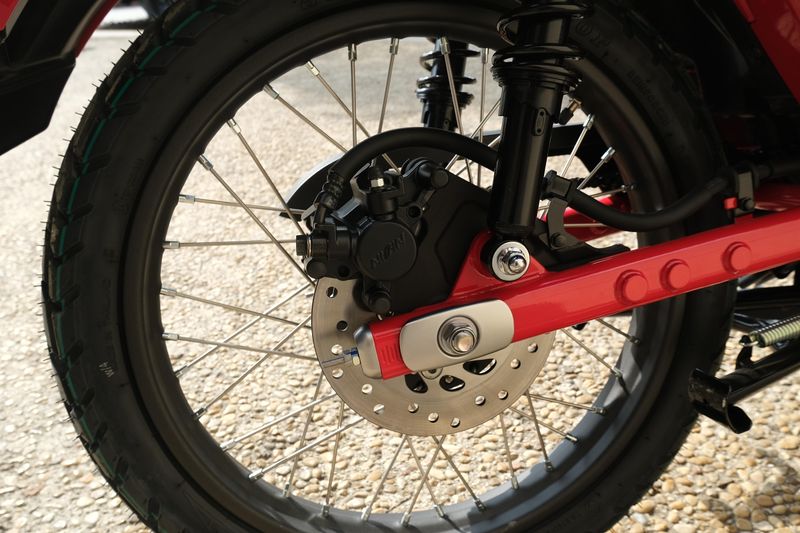 2025 Honda TRAIL 125 GLOWING RED Image 21