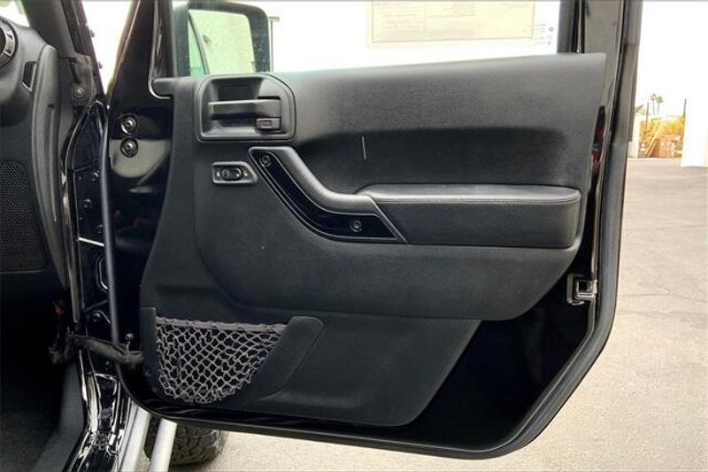 Used 2017 Jeep Wrangler JK Unlimited SaharaImage 23
