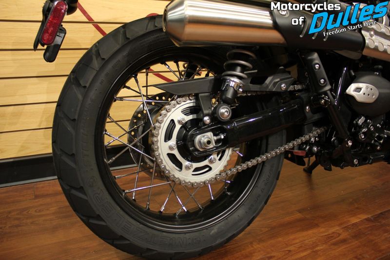 2025 Triumph Scrambler 900 Icon Image 16