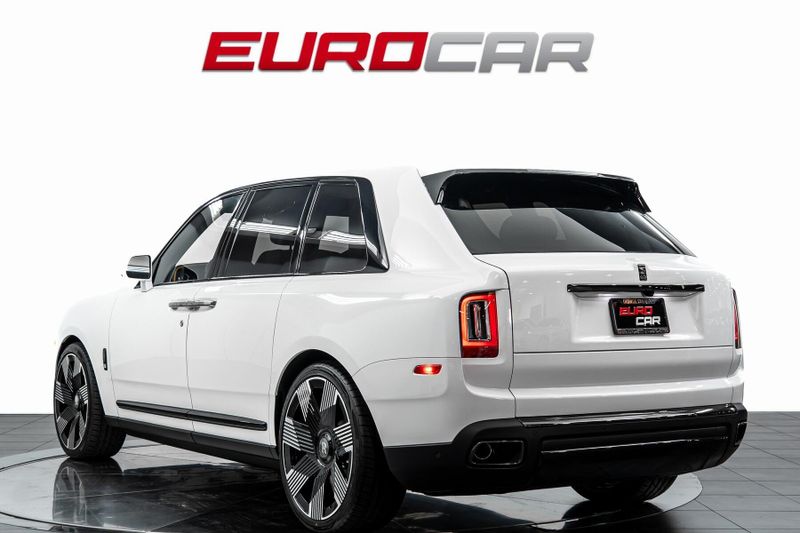 Used 2024 Rolls-Royce Cullinan Black Badge *BESPOKE INTERIOR*Image 4