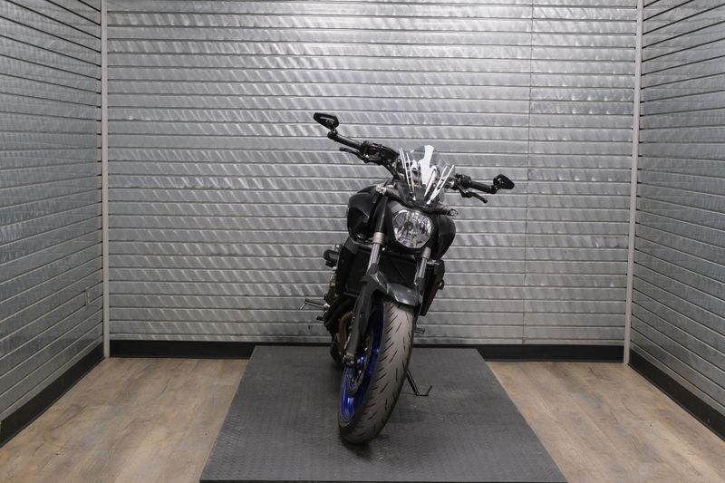 USED 2015 YAMAHA FZ07 Image 8