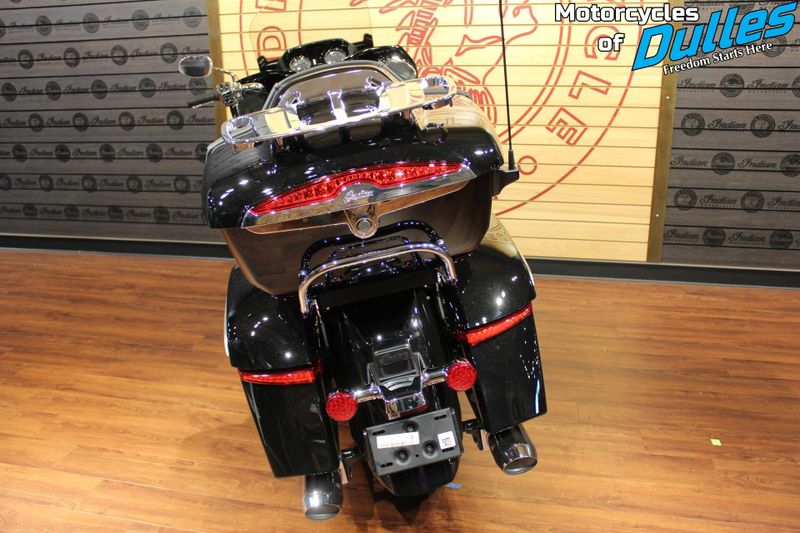 2025 Indian Motorcycle Pursuit Limited 112 Powerband Audio Image 7