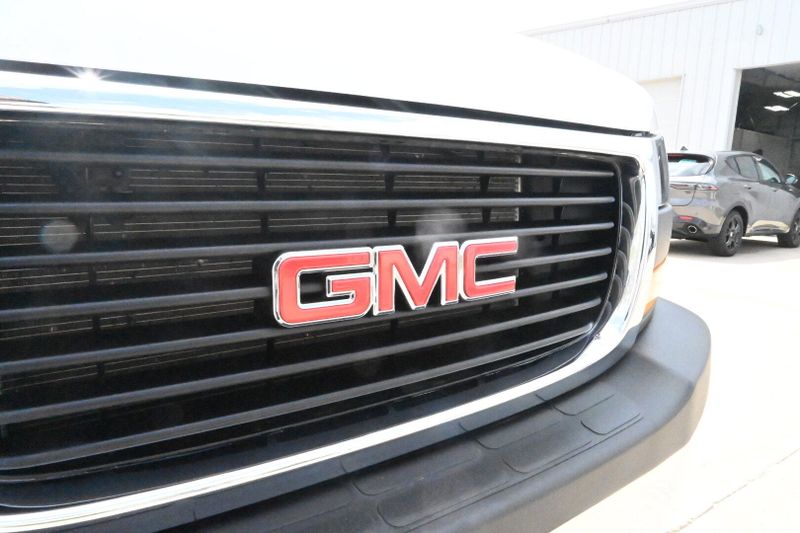 2023 GMC Savana Passenger LSImage 21