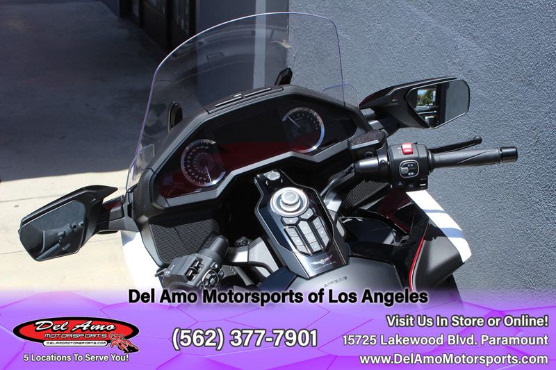 2024 Honda GOLDWING TOUR AIR BAG DCTImage 10